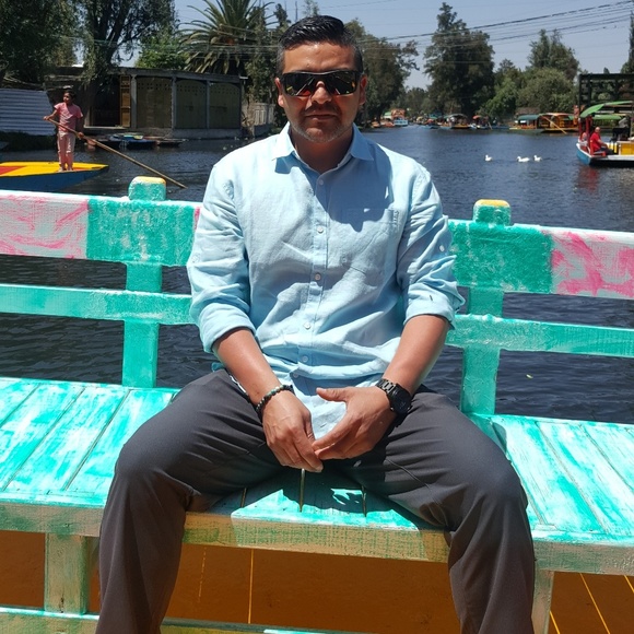 Meet your Posher, Antonio - Picture 1 of 1